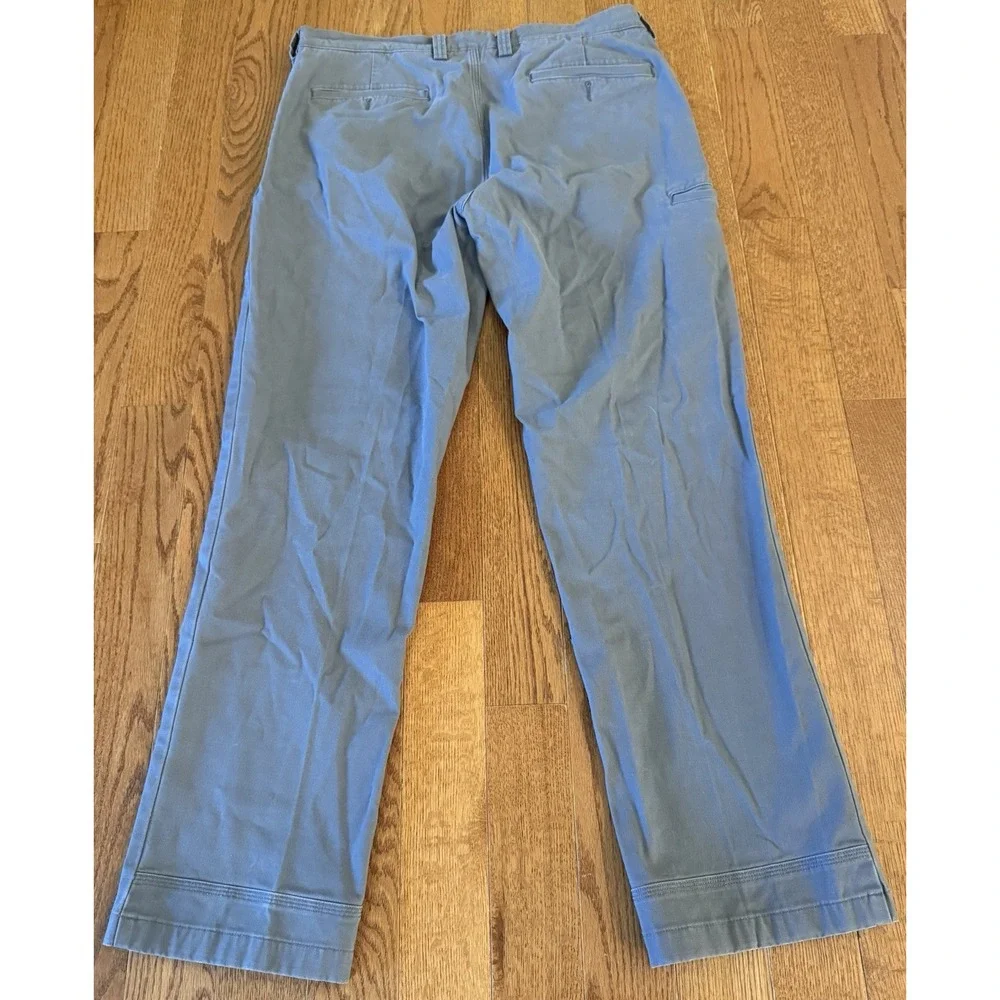 Duluth Trading Flex Ballroom Khakis Pants Mens 34x32 Gray 6 Pocket Work Relaxed
